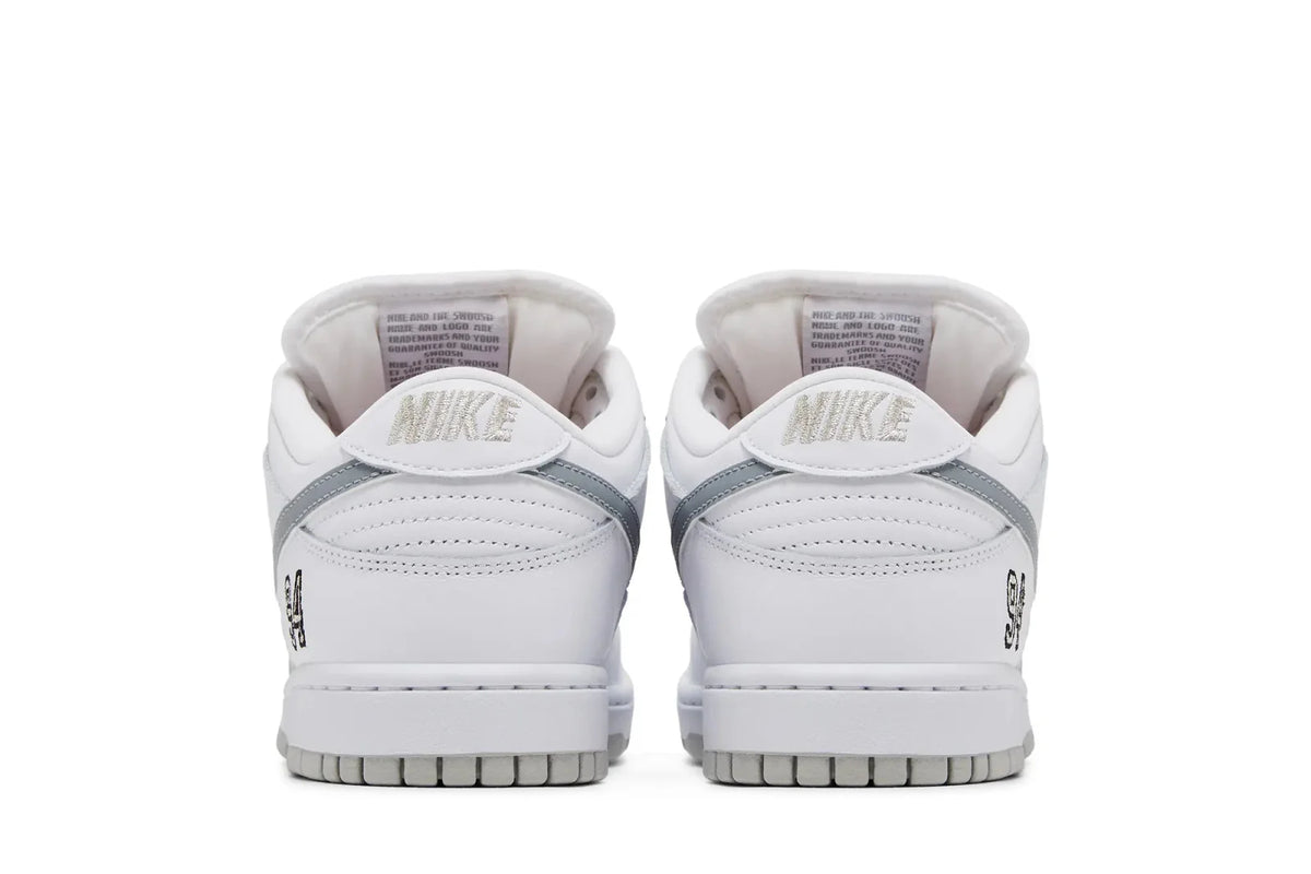 Tênis Nike SB Dunk Low Supreme 94 White Metallic Silver Branco
