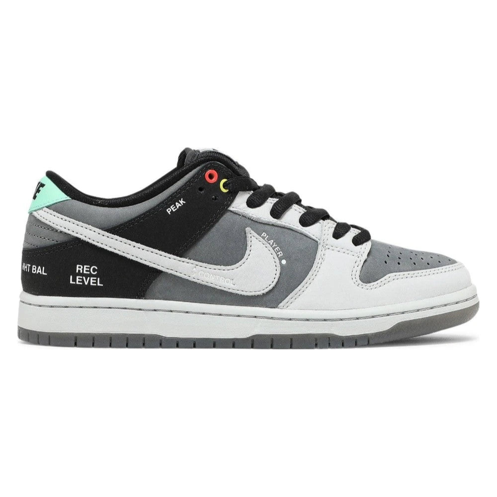 Tênis Nike SB Dunk Low VX 1000 Camcorder Cinza