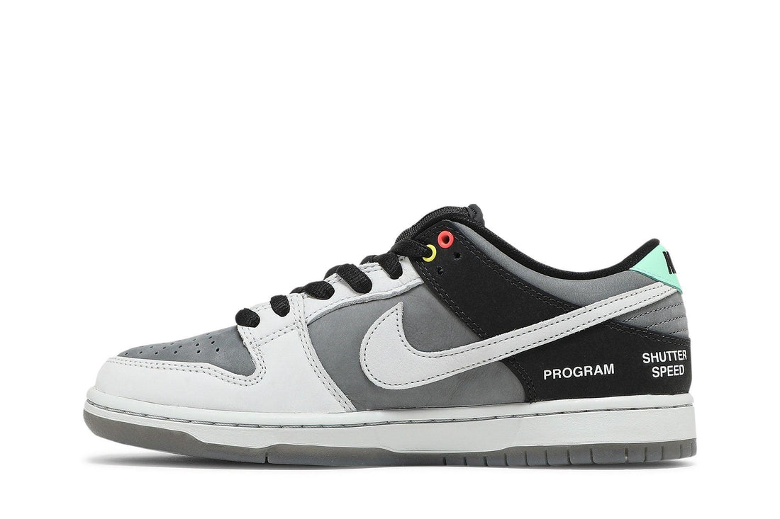 Tênis Nike SB Dunk Low VX 1000 Camcorder Cinza