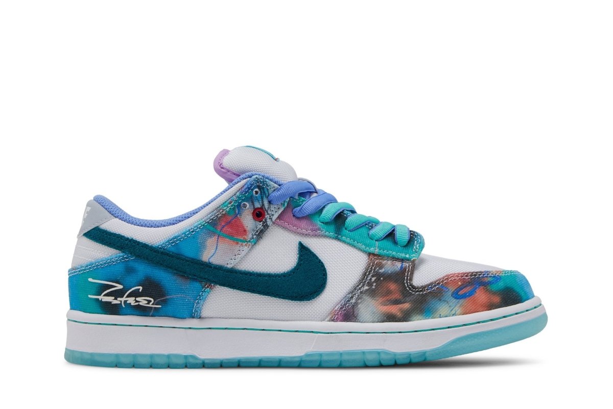 Tênis Nike SB Dunk Low x Futura Bleached Aqua Azul
