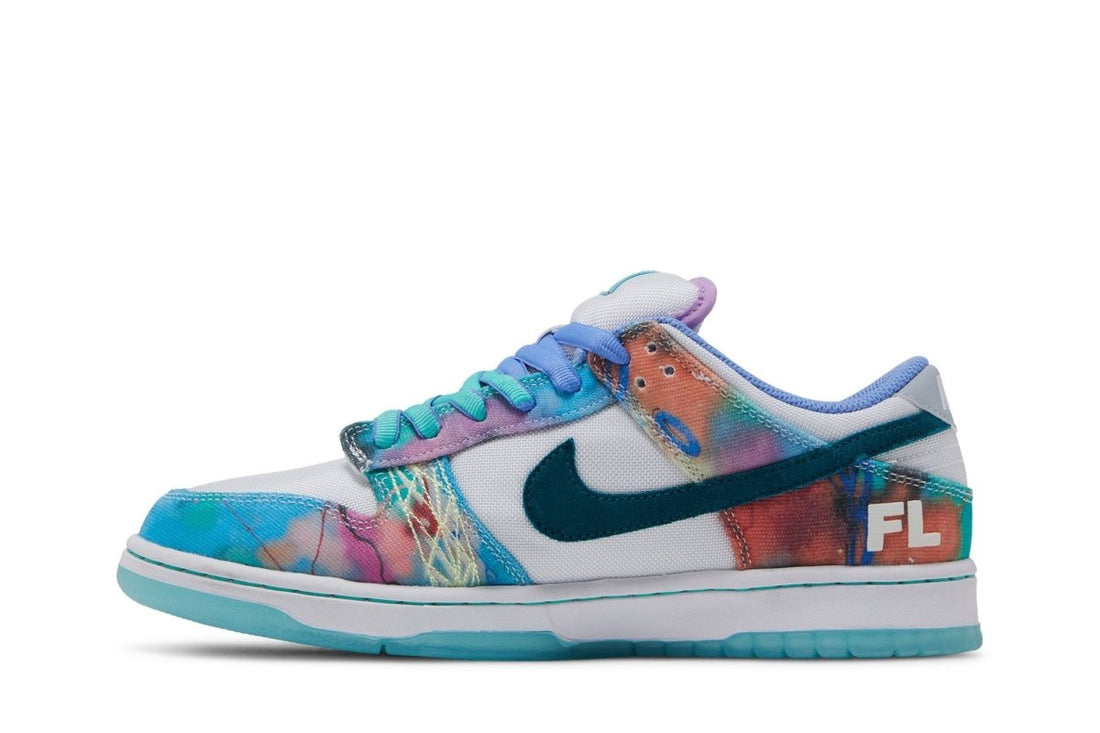 Tênis Nike SB Dunk Low x Futura Bleached Aqua Azul