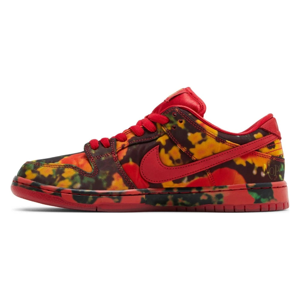Tênis Nike SB Dunk Low x The Wizard of Oz Poppy Field Vermelho - foto 2