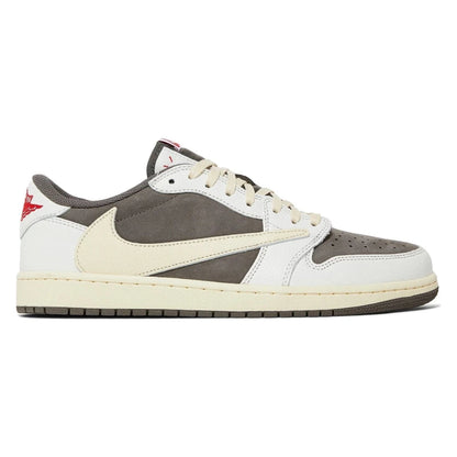 Tênis Nike Travis Scott x Air Jordan 1 Low OG Reverse Mocha Bege