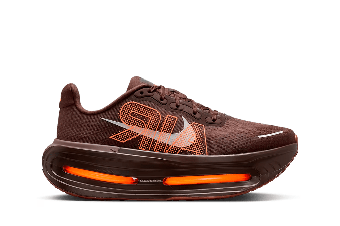 Tênis Nike Vomero Premium x Renegade Cinnamon Marrom