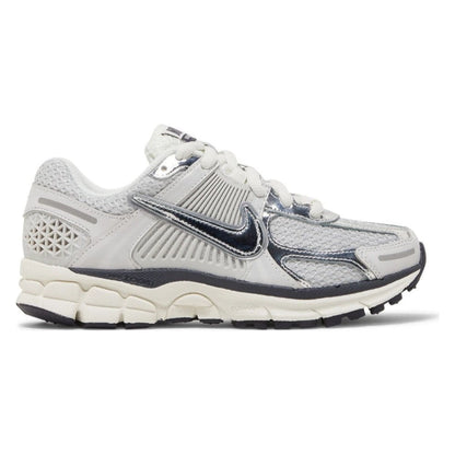 Tênis Nike Zoom Vomero 5 Photon Dust Metallic Silver Cinza