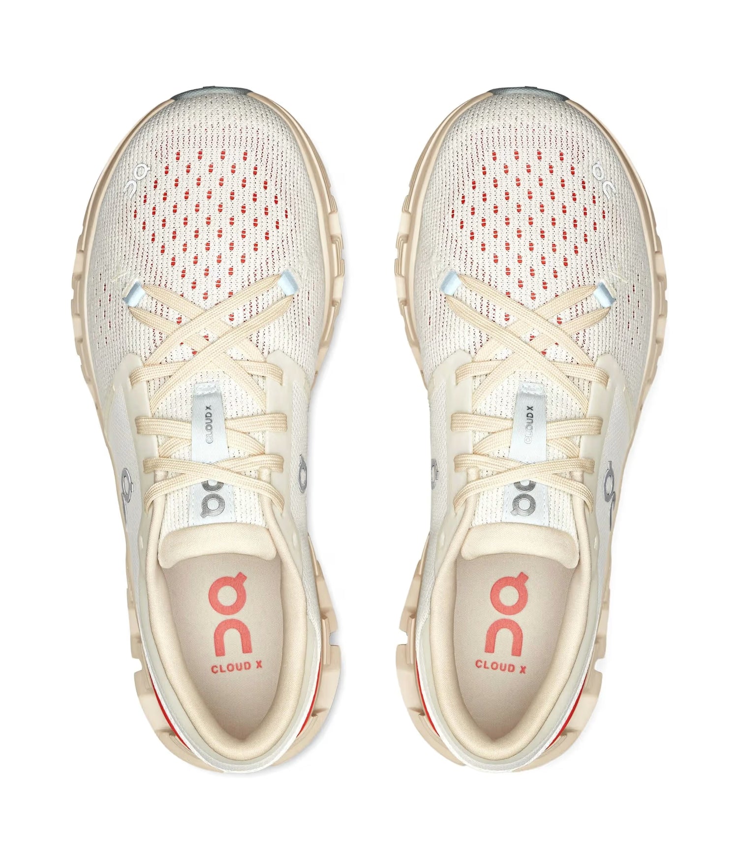 Tênis esportivo branco com detalhes salmão, visto de cima, tecido knit respirável, solado robusto.