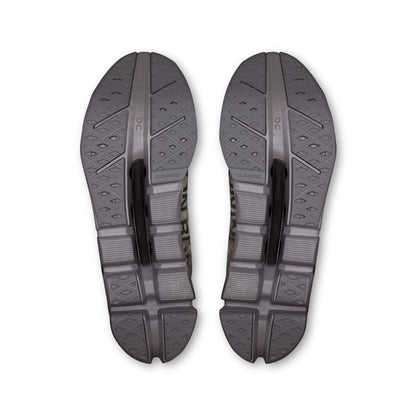 Tênis On Running Cloudflow 5 cinza, solado segmentado com recortes vazados característicos da linha Cloud