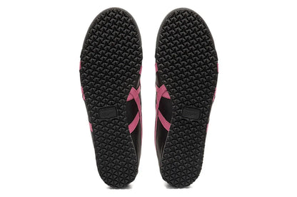 Sola de tênis esportivo preto com detalhes rosa e textura antiderrapante