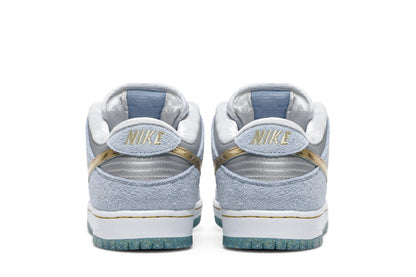 Tênis Sean Cliver x Nike SB Dunk Low Holiday Special Azul