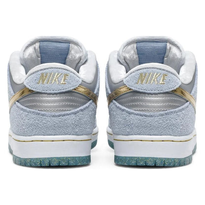 Tênis Sean Cliver x Nike SB Dunk Low Holiday Special Azul - foto 4