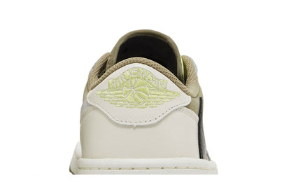 Tênis Nike Travis Scott x Air Jordan 1 Low Golf Neutral Olive Verde