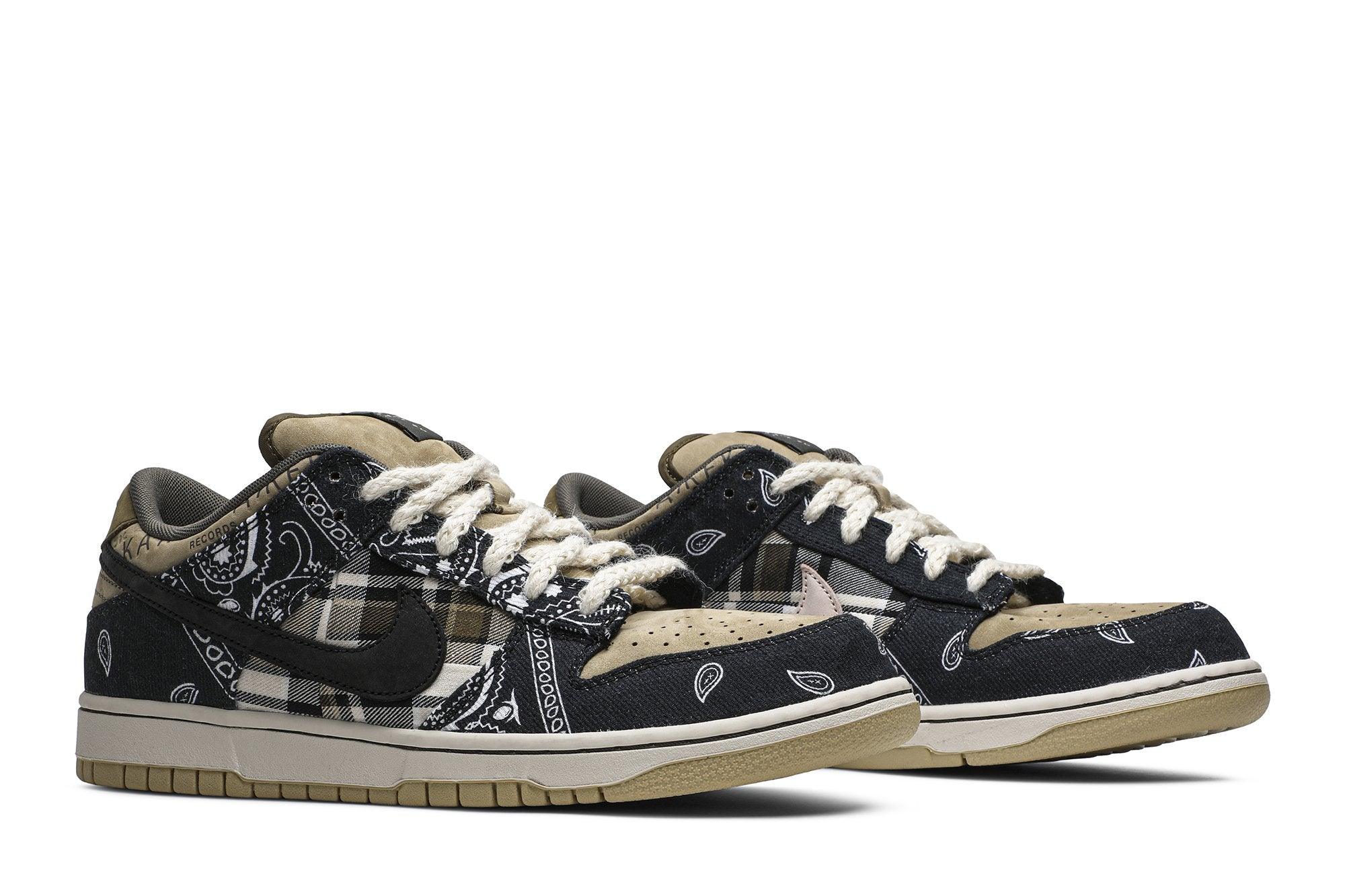 Tênis Travis Scott x Nike Dunk Low Cactus Jack Preto