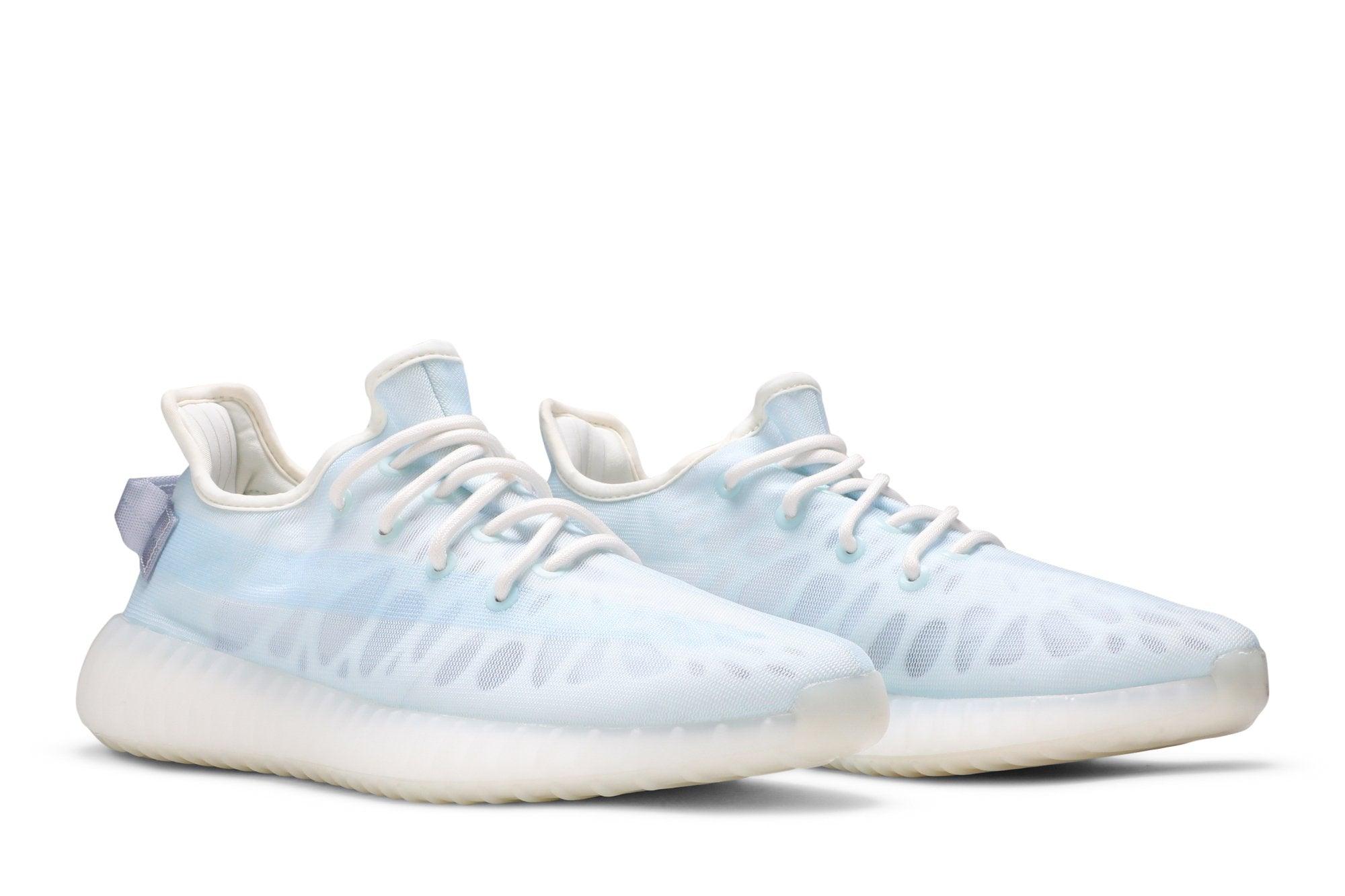 Tênis Yeezy Boost 350 v2 Mono Ice Azul